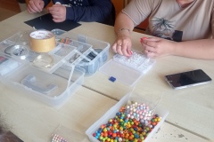 Zajecia-krawiecko–rekodzielnicze-w-ramach-programu-„Rehabilitacja-25-6