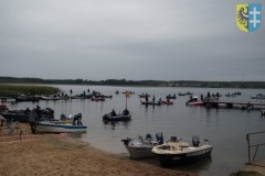 Wędkarze biorący udział w zawodach