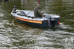 wędkarz na jeziorze sławskim