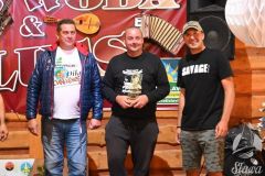 wspólne zdjęcie z Prezesem Gospodarstwa Rybackiego w Sławie Mirosławem Kmiecik